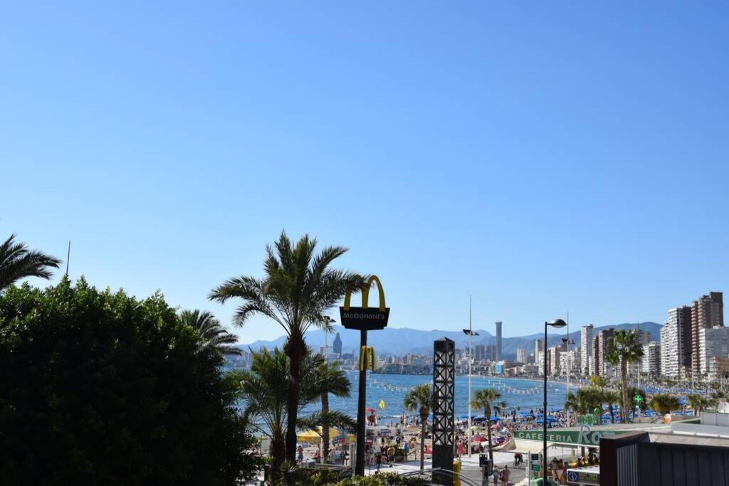 Apartamento En El Paseo Maritimo De Benidorm Exterior photo